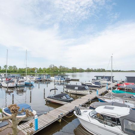 Meerzicht 24 - Luxury Family Accommodation With Beautiful Lake Side View Uitgeest Bagian luar foto