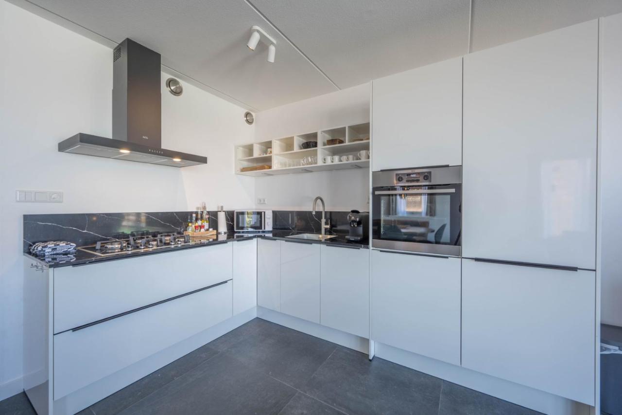 Meerzicht 24 - Luxury Family Accommodation With Beautiful Lake Side View Uitgeest Bagian luar foto