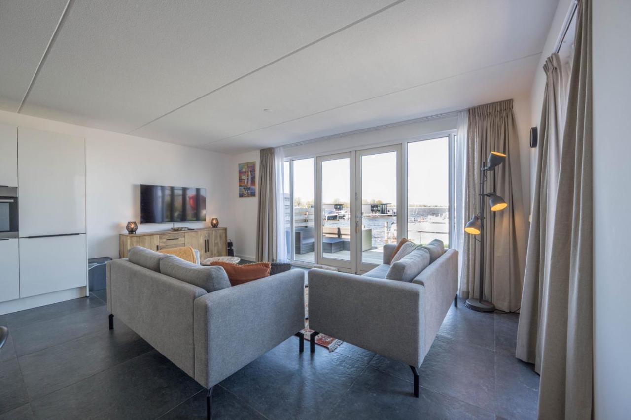 Meerzicht 24 - Luxury Family Accommodation With Beautiful Lake Side View Uitgeest Bagian luar foto
