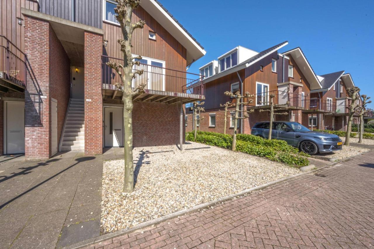 Meerzicht 24 - Luxury Family Accommodation With Beautiful Lake Side View Uitgeest Bagian luar foto